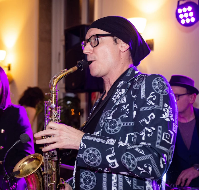 Saxo DJ - élő zenés estek
